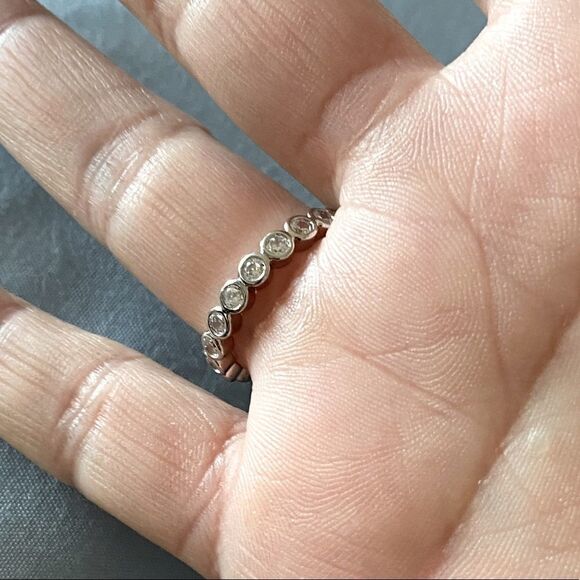 Last 1!! The Brilliant Bezel eternity band with zircon in Sterling Silver 6 - Picture 6 of 8